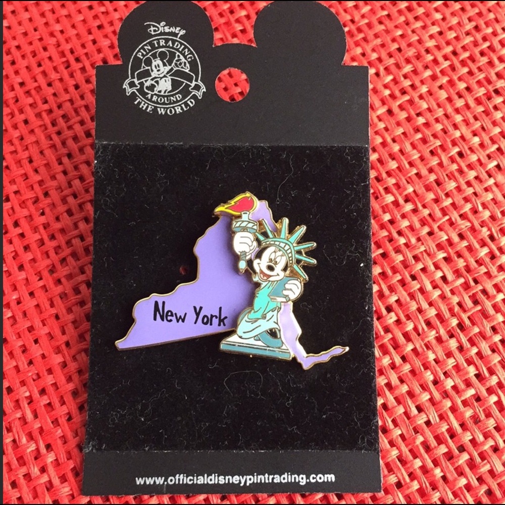 Disney NY pin vintage